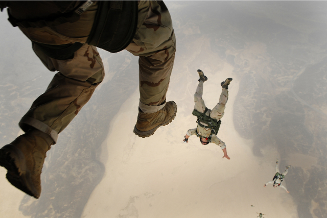 Military Men doing a Skydive